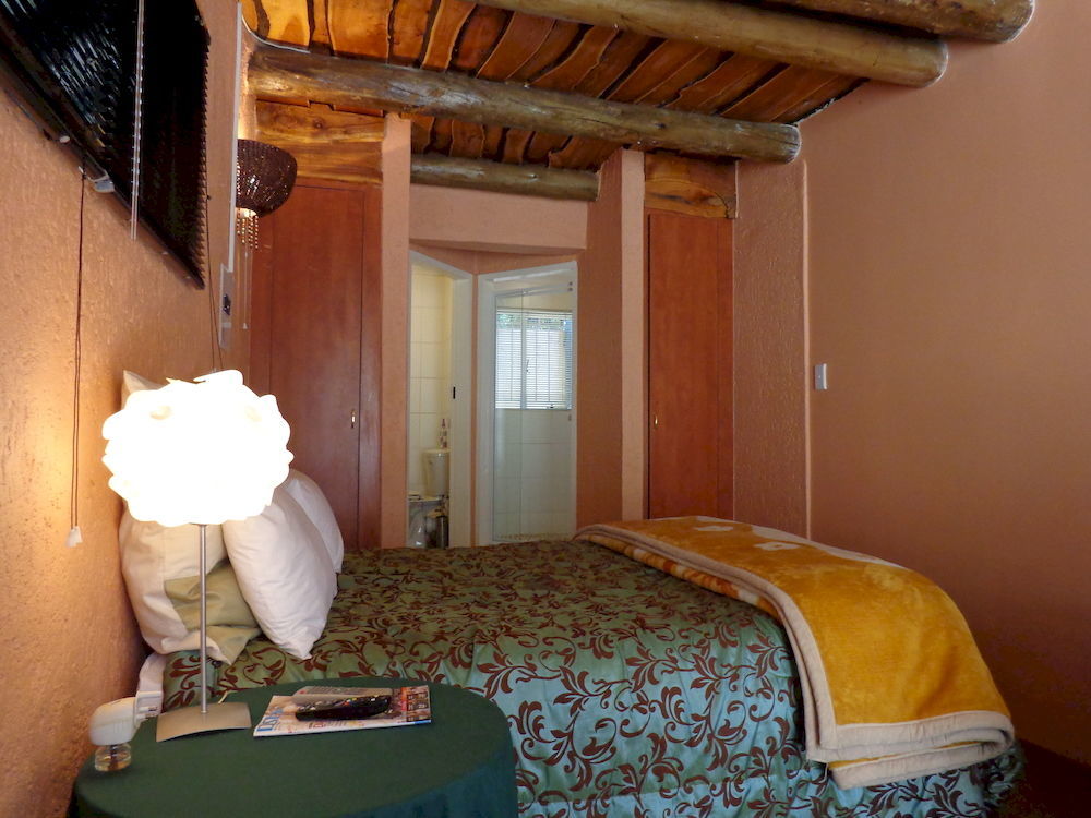 Treetops & Treats Guest House 프레토리아 외부 사진